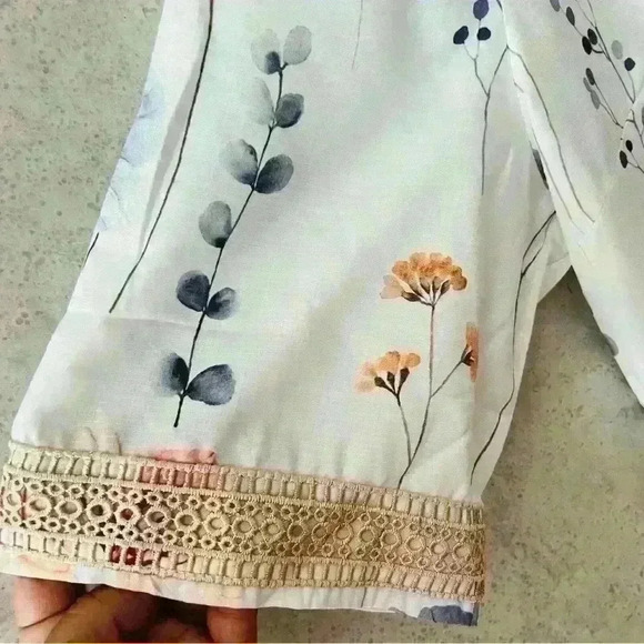 NORACORA WOMENS V-NECK DRESS - Picture 6 of 9